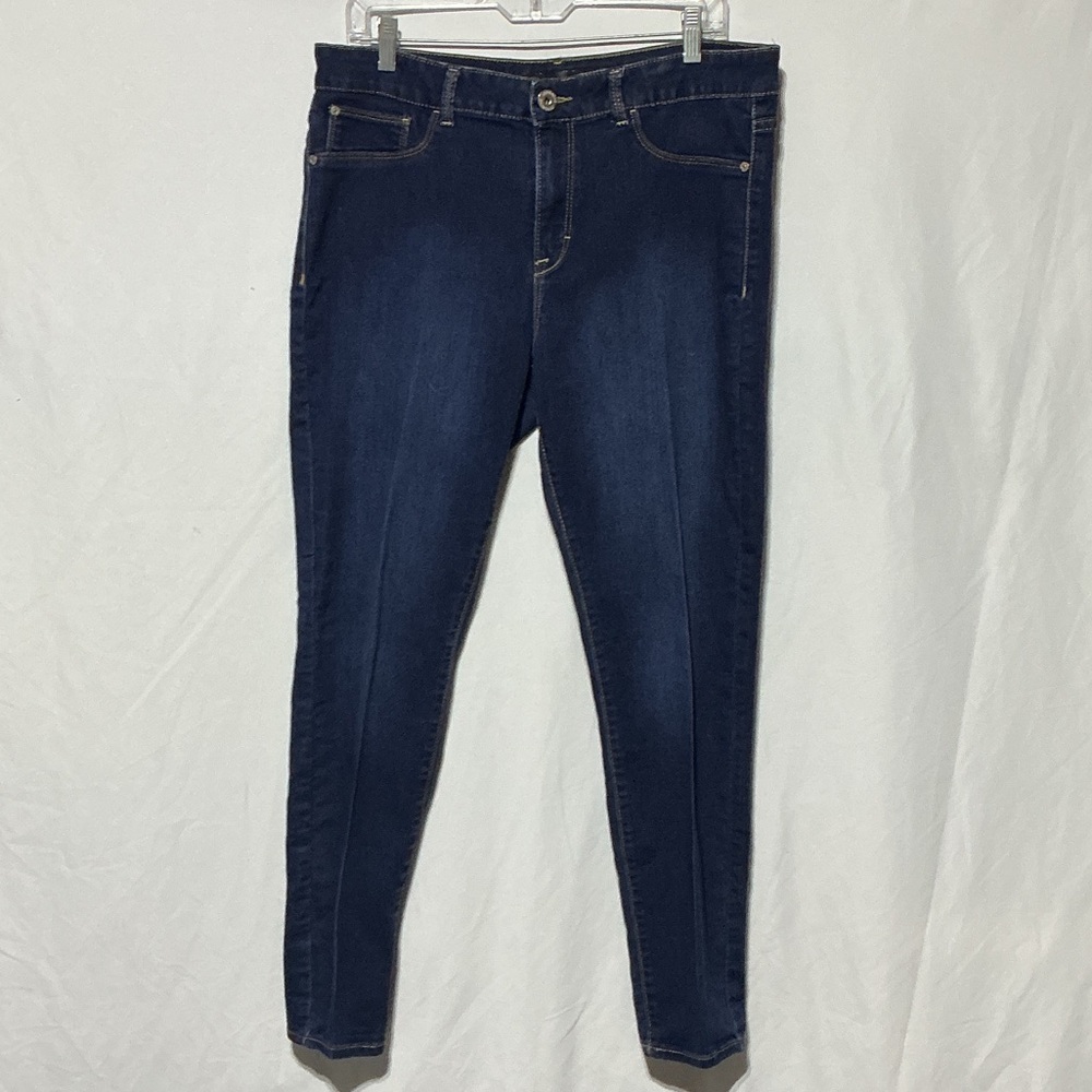 Jordache Women's Super Skinny Dark Wash Jeans Sz 16